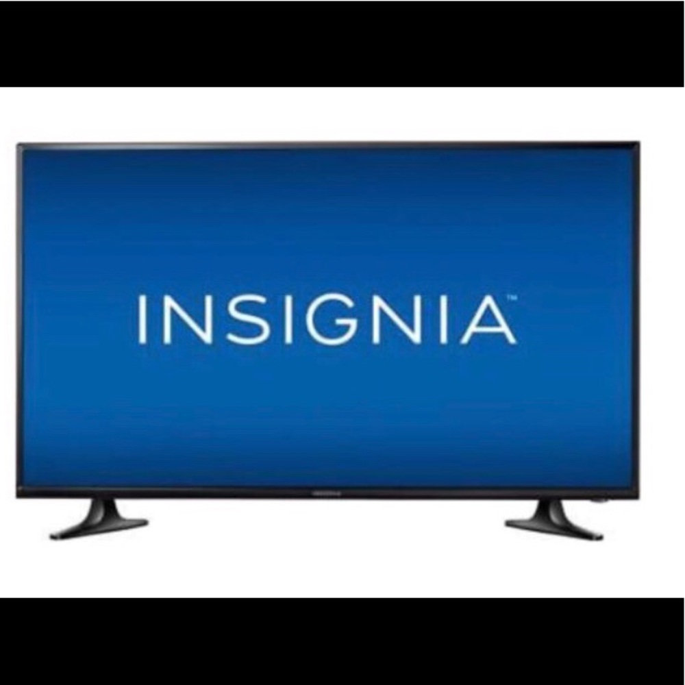 40 inch LED HD Insignia TV $170